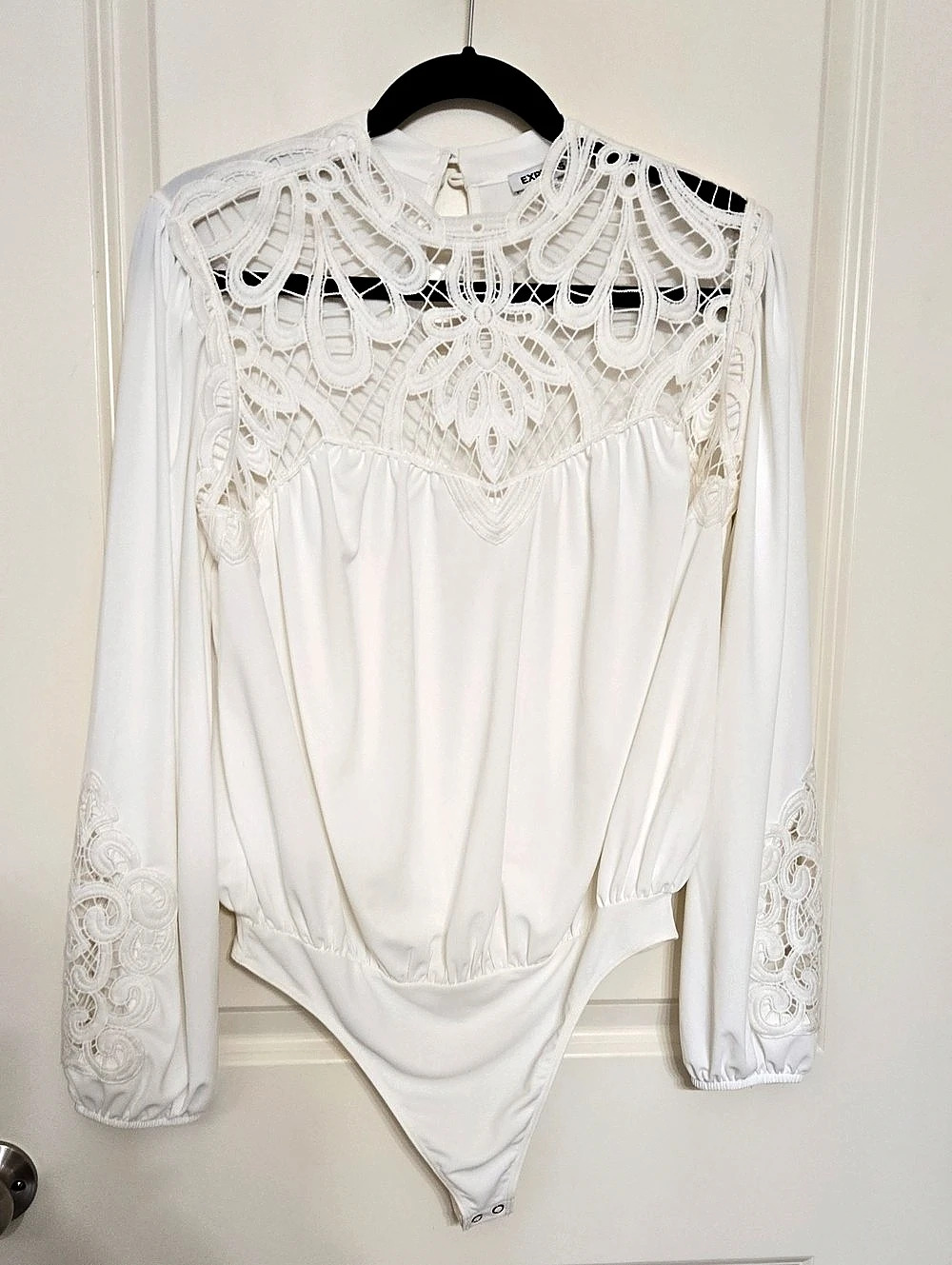 Express White Lace Long Sleeve Bodysuit Size Medium